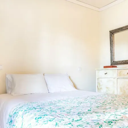 Spacious In Jardim Do Golfe • Pool Quarteira