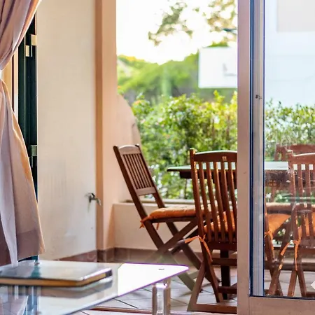 Villa Spacious In Jardim Do Golfe • Pool